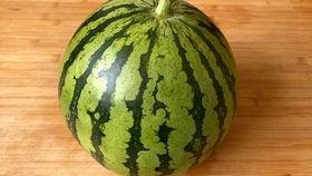 惠州小伙路过吃瓜,揭秘民间趣事